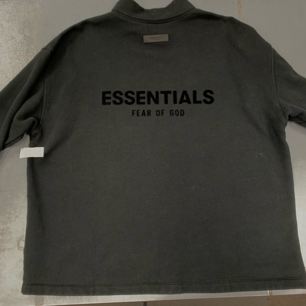 ESSENTIALS FEAR OF GOD SHIRT - Picture 3 of 4